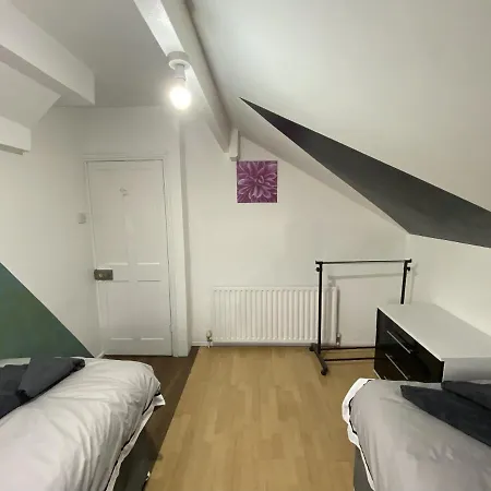 아파트 Modern 2 Bedroom Flat Close To Centre